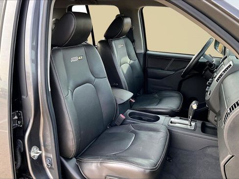 Used 2019 Nissan Frontier PRO-4X image 7
