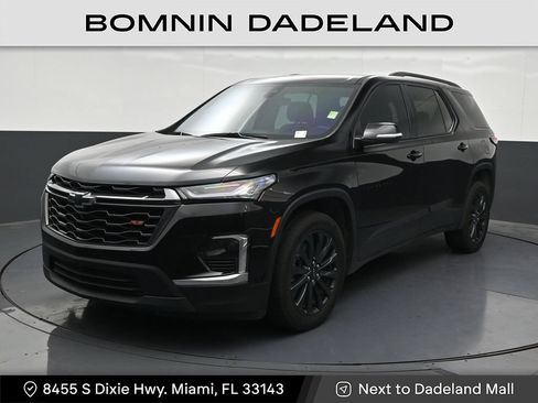 Used 2024 Chevrolet Traverse RS FWD image 1
