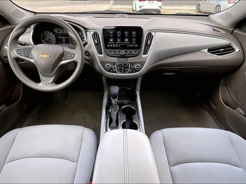 Used 2025 Chevrolet Malibu LT image 15