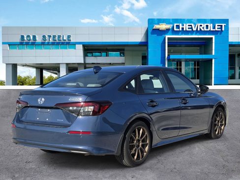 Used 2025 Honda Civic Sport Touring image 4