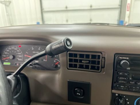 Used 2003 Ford F250 XL RWD image 16