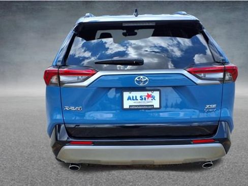 Used 2025 Toyota RAV4 XSE AWD/4WD image 6
