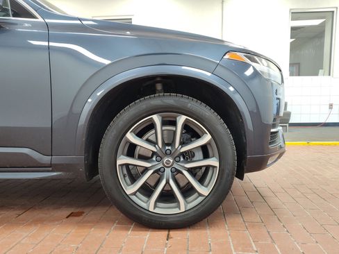 Used 2019 Volvo XC90 T6 Momentum w/ Protection Package Premier image 11