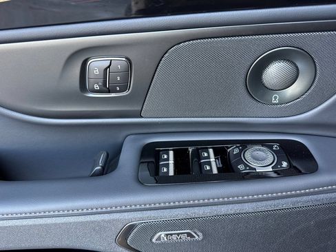 New 2026 Lincoln Nautilus Premier w/ Equipment Group 102A AWD/4WD image 8