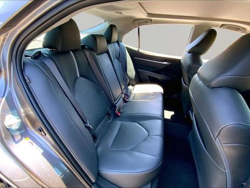 Used 2018 Toyota Camry XSE w/ Driver Assist Package FWD image 17