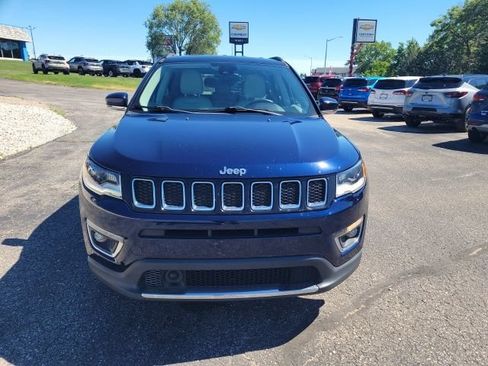 Used 2017 Jeep Compass Limited AWD/4WD image 2