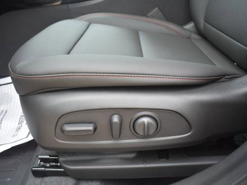 New 2026 Chevrolet Trax RS w/ Sunroof Package image 14