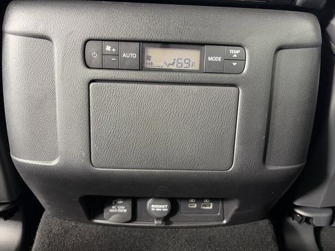 Certified 2024 Nissan Armada SL AWD/4WD image 19