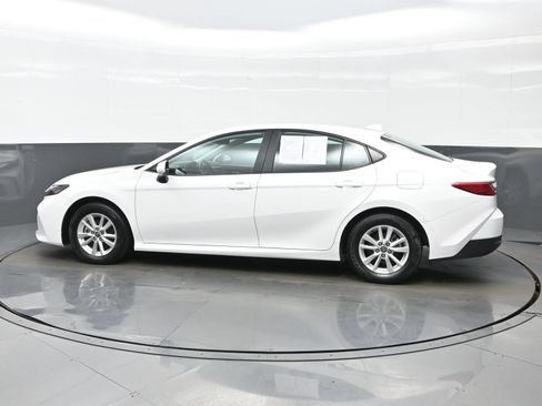Used 2025 Toyota Camry LE w/ Convenience Package AWD/4WD image 3