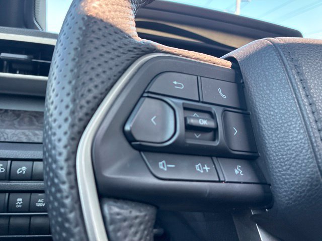 Used 2024 Toyota Tacoma Limited w/ Limited Package (LT) AWD/4WD image 27