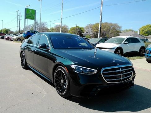 Used 2022 Mercedes-Benz S 580 4MATIC Sedan image 4