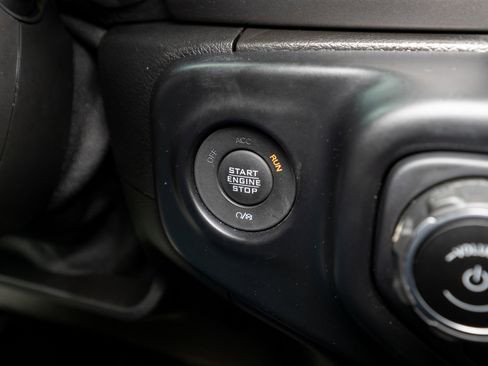 Used 2022 Jeep Gladiator Sport image 27