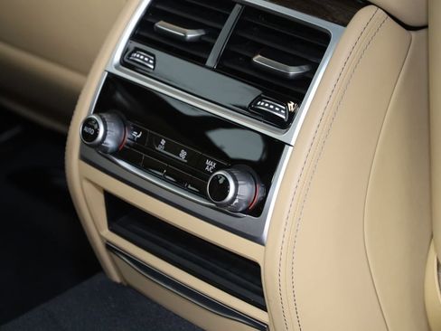 Used 2020 BMW 745e xDrive image 17