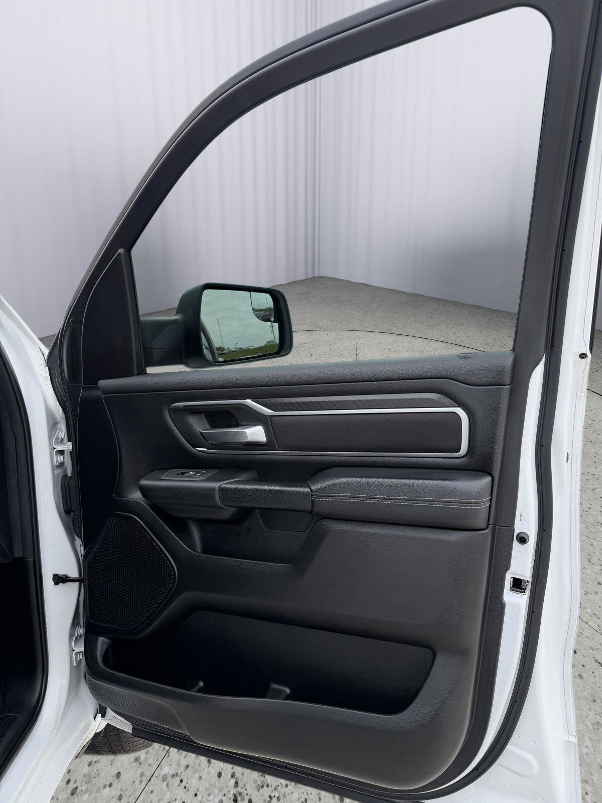 Used 2025 RAM 1500 Big Horn AWD/4WD image 27