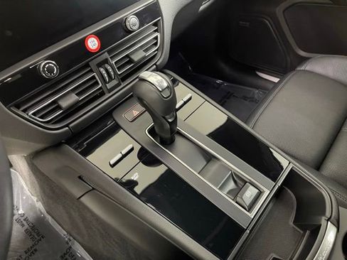 Used 2024 Porsche Macan image 41