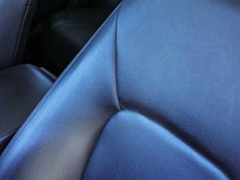 Used 2019 Jaguar F-PACE Premium image 26