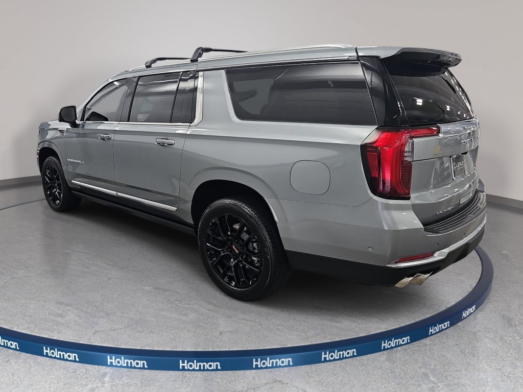 Used 2026 GMC Yukon XL Denali w/ Sun & Power Step Package AWD/4WD image 9