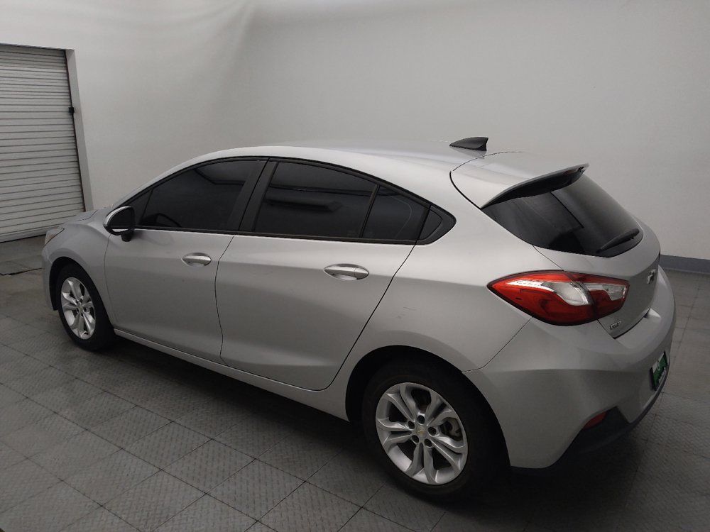 Used 2019 Chevrolet Cruze LS w/ LS Convenience Package FWD image 3