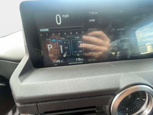 Used 2025 INEOS Grenadier AWD/4WD image 31
