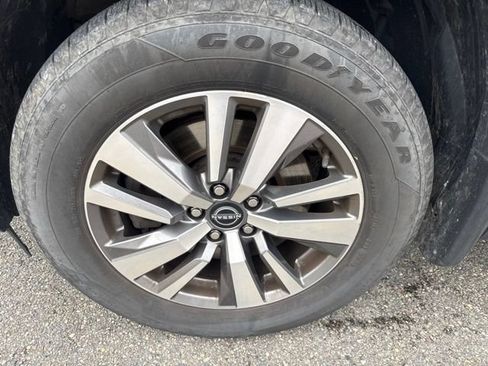 Used 2022 Nissan Pathfinder SL w/ Cargo Package AWD/4WD image 10