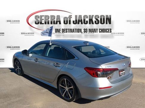 Used 2023 Honda Civic Touring image 7