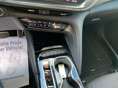 Used 2023 Buick Envision Preferred image 18