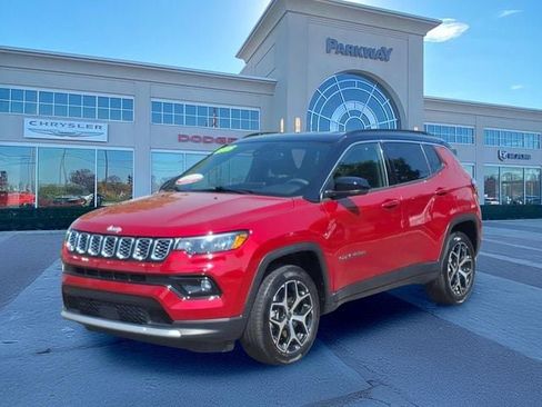 Used 2025 Jeep Compass Limited AWD/4WD image 1