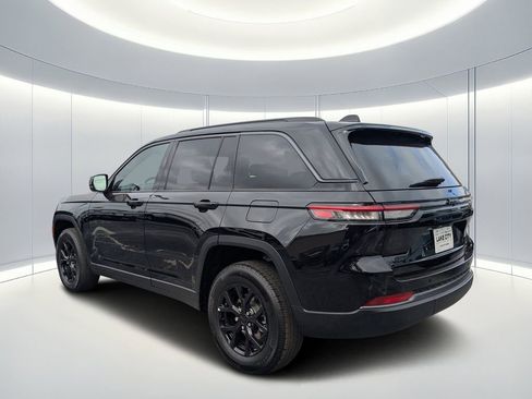 New 2026 Jeep Grand Cherokee Altitude AWD/4WD image 6