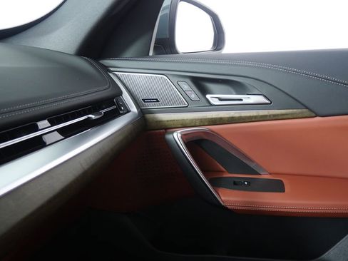 Used 2026 BMW X1 xDrive28i w/ Technology Package image 25