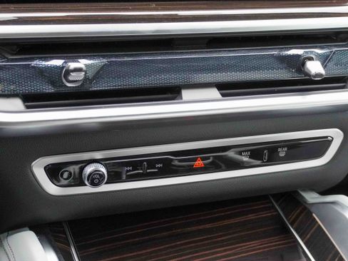 Certified 2025 BMW X6 xDrive40i w/ Climate Comfort Package image 29