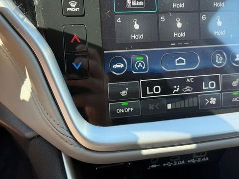 Used 2023 Subaru Outback Premium AWD/4WD image 24