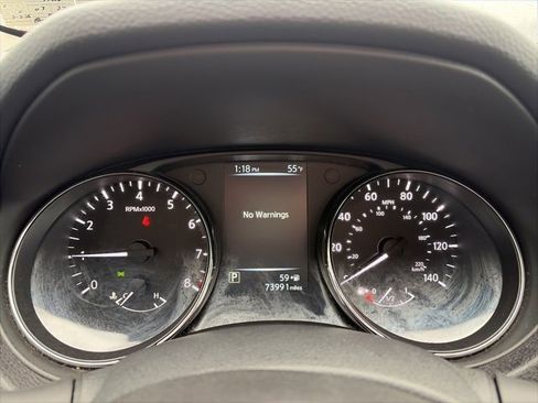 Used 2017 Nissan Rogue SL w/ SL Premium Package image 11