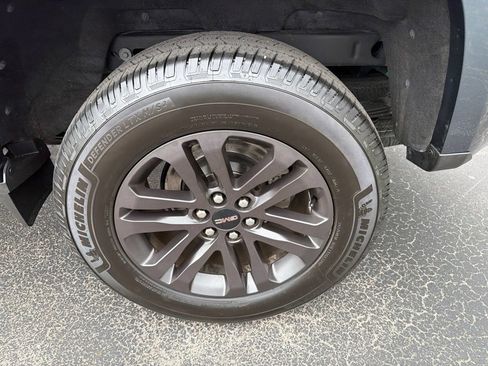 Used 2019 GMC Canyon SLE w/ Elevation Edition AWD/4WD image 9