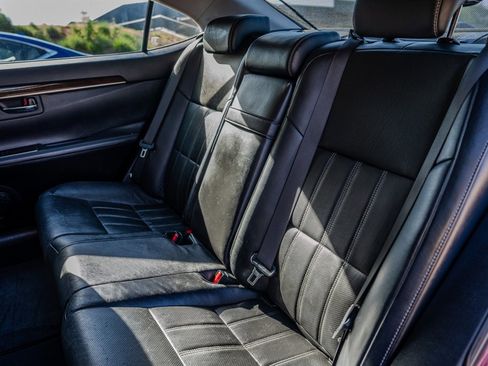 Used 2017 Lexus ES 350 w/ Luxury Package image 29