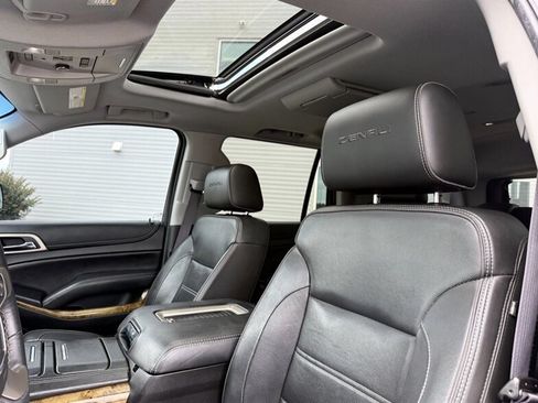 Used 2017 GMC Yukon Denali w/ Open Road Package AWD/4WD image 12