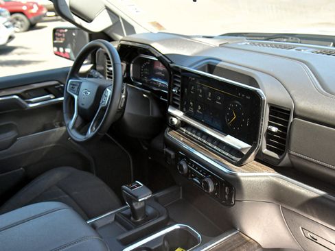 Used 2024 Chevrolet Silverado 1500 RST w/ Convenience Package II image 44