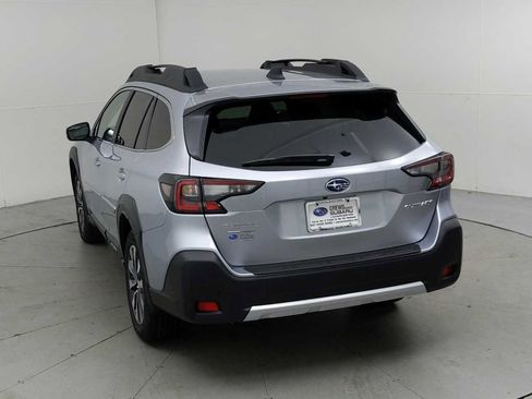 New 2025 Subaru Outback Limited image 8