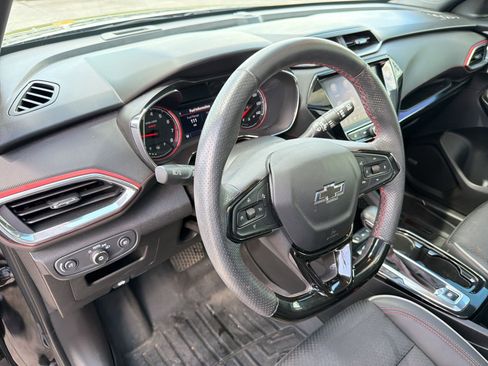 Used 2021 Chevrolet TrailBlazer RS w/ Sun and Liftgate Package image 4