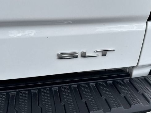 Used 2025 GMC Sierra 1500 SLT AWD/4WD image 6
