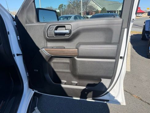 Used 2020 Chevrolet Silverado 1500 LT Trail Boss AWD/4WD image 28
