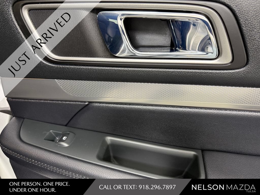 Used 2019 Ford Explorer XLT FWD image 40