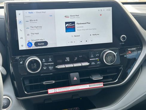 New 2026 Toyota Highlander XLE AWD/4WD image 22