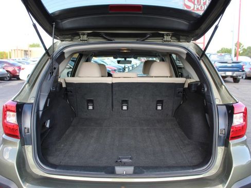 Used 2019 Subaru Outback 2.5i Premium image 13