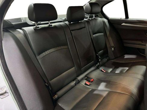 Used 2014 BMW 550i xDrive Sedan image 36
