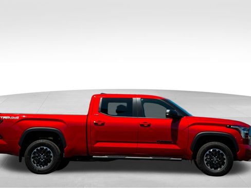 Used 2025 Toyota Tundra SR5 w/ TRD Off-Road Package AWD/4WD image 8
