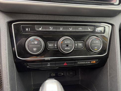 Used 2018 Volkswagen Atlas SEL image 20