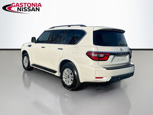 Used 2023 Nissan Armada SV image 6