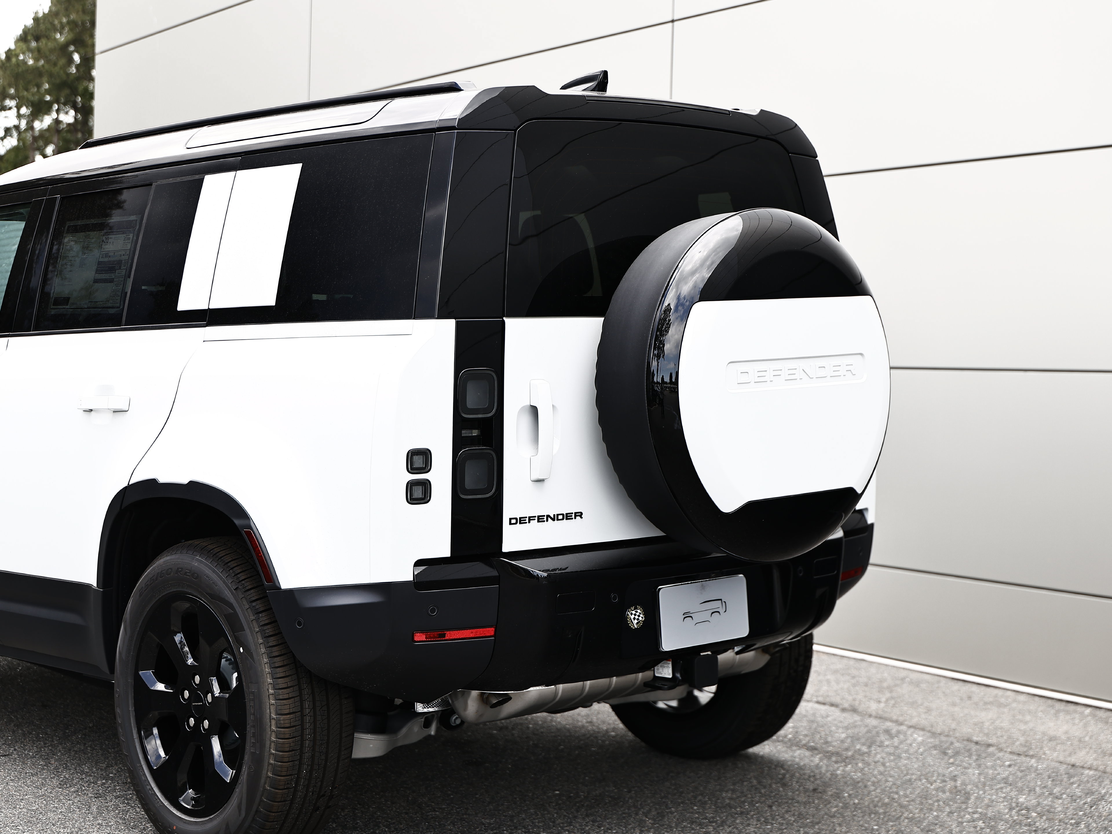 New 2026 Land Rover Defender 110 S AWD/4WD image 10