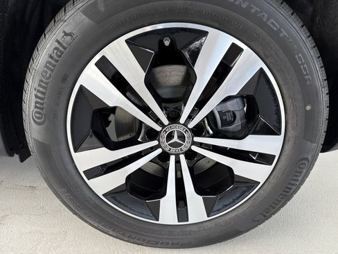 New 2026 Mercedes-Benz GLB 250 image 12