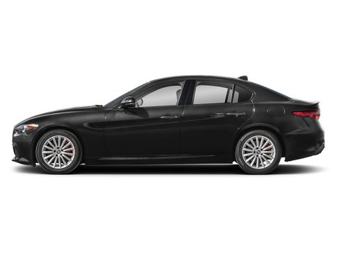 Used 2023 Alfa Romeo Giulia Estrema AWD/4WD image 3